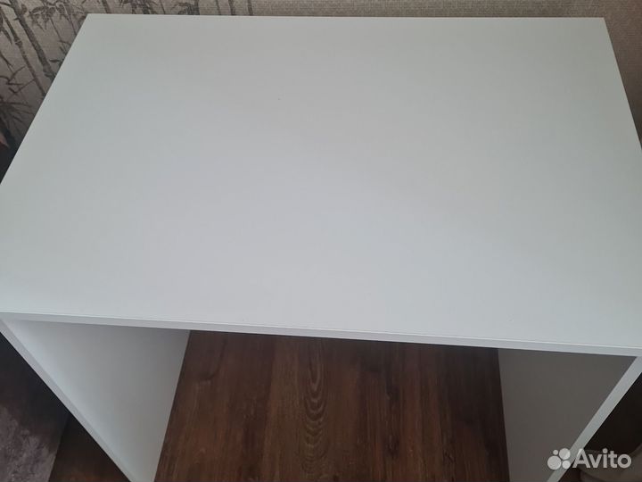 Письменный стол белый