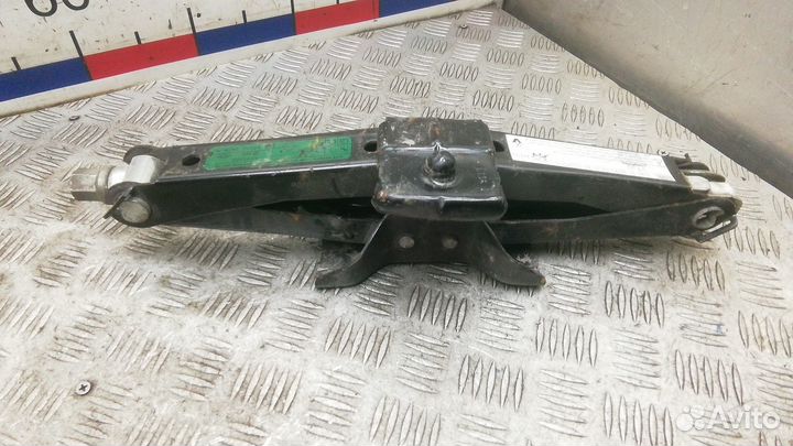 Домкрат на Renault Master 3