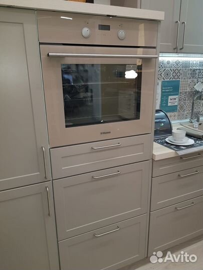 Духовой шкаф Hansa