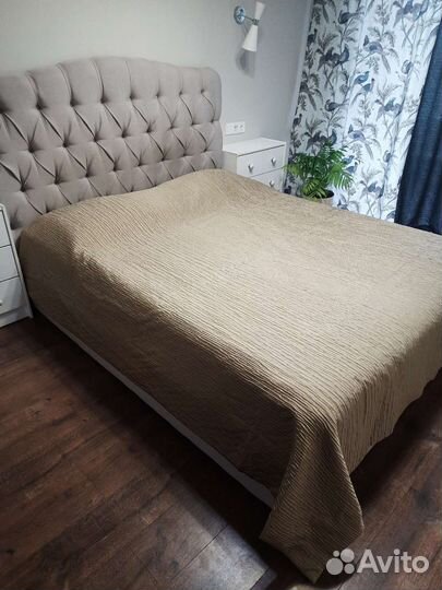 Покрывало на кровать новое