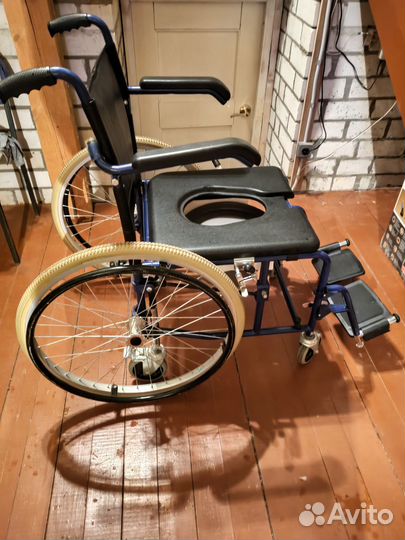 Две инвалидные коляски б/у