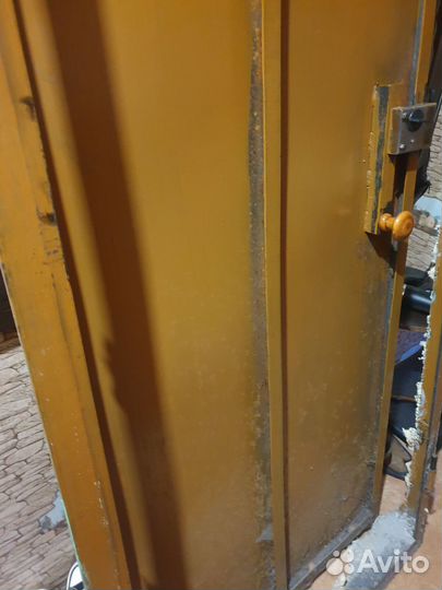 Дверь металлическая