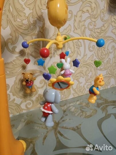 Мобиль на кроватку жирафики мультимобиль