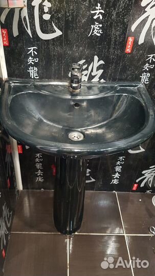 Продам раковину с пьедисталом