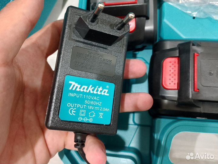 Дрель-Шуруповерт makita 18v новый, с гарантией