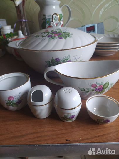 Фарфоровая супница СССР