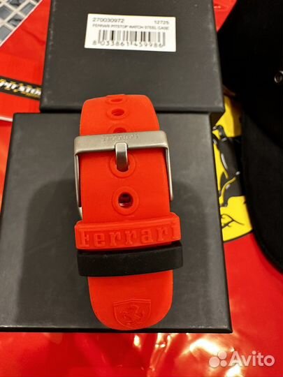 Набор оригинал Ferrari часы и бейсболка