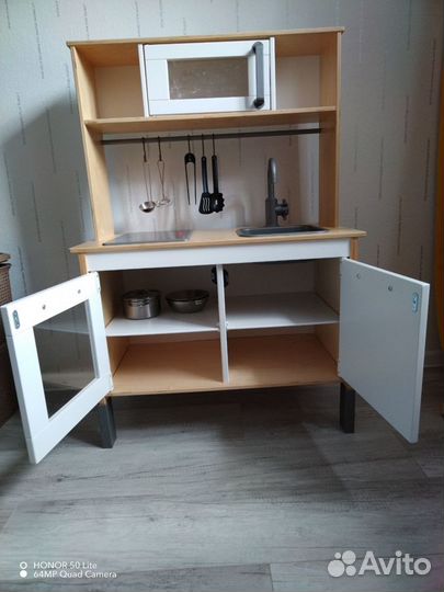 Детская кухня IKEA с посудой