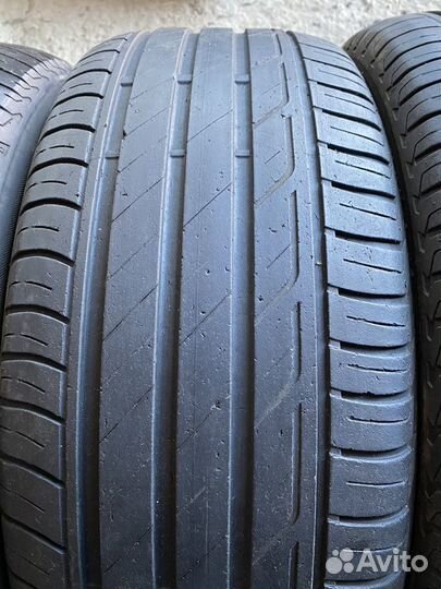 Bridgestone Turanza T001 215/55 R17