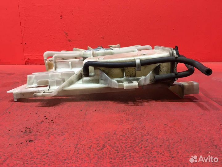 Вентилятор охлаждения двигателя Toyota Avensis 2