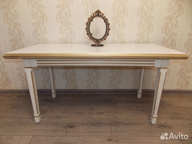 Журнальный столик