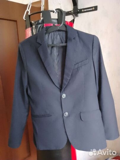 Школьный костюм