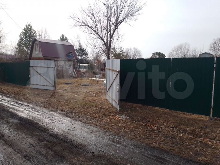 Дача 10 м² на участке 6 сот.