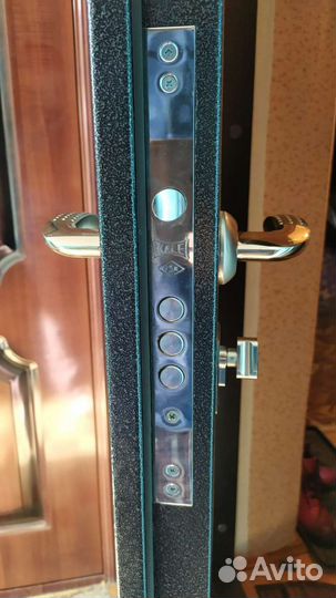 Вскрыть замок/Замена, Врезка замка