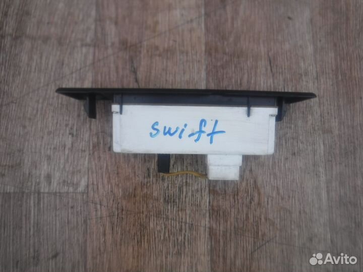 Часы Suzuki Swift 2 2002