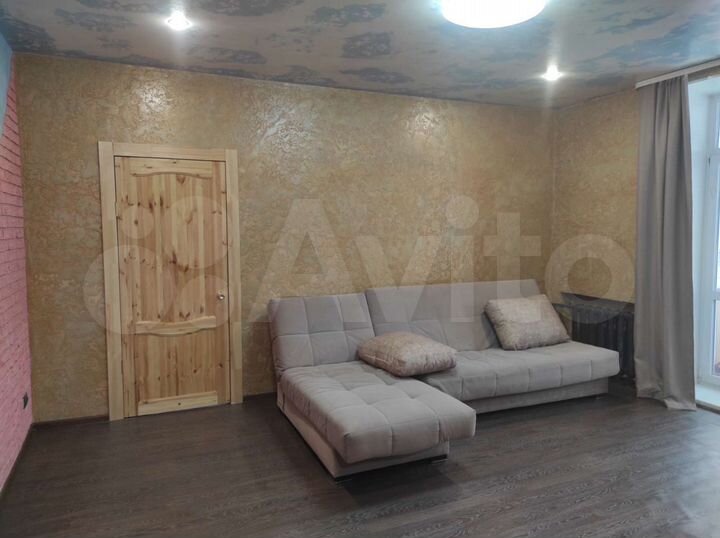 2-к. квартира, 56 м², 2/4 эт.