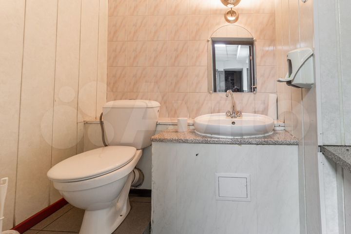 Офисное пом. 7.9 м. на Марата 77