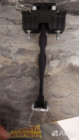 Ограничитель двери opel insignia