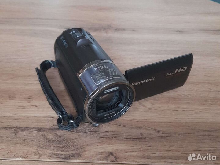 Видеокамера Panasonic HC-V700