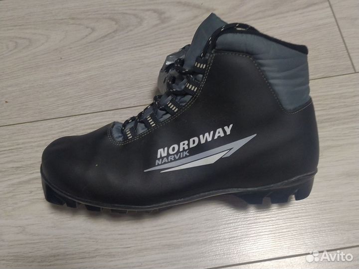 Лыжные ботинки nordway 41 размер (маломерят)