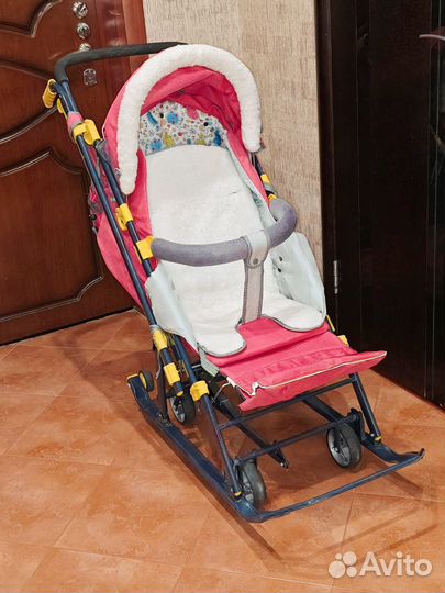 Детские санки с колесами и чехлом