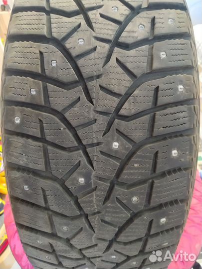 Bridgestone Blizzak Spike-02 235/60 R17 106T