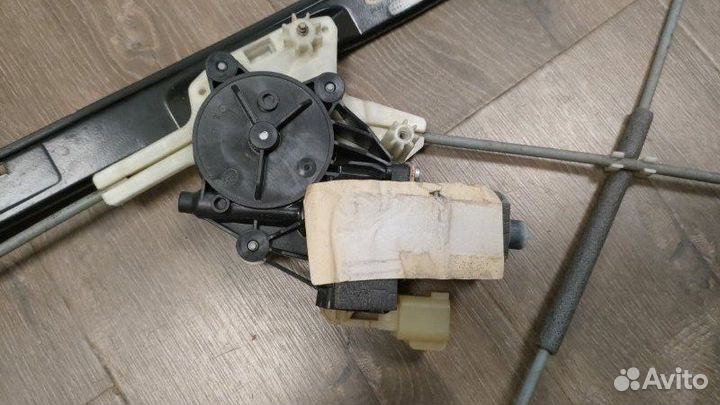 Стеклоподъемник передний правый Land Rover Range
