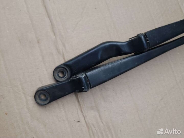 Поводок дворников Volkswagen Passat B4 1993-1996