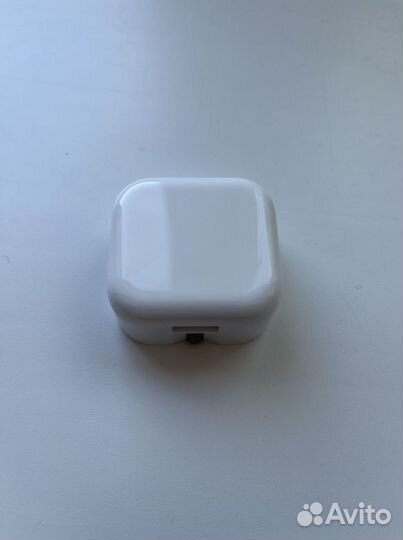 Зарядное устройство Apple 3-контактное