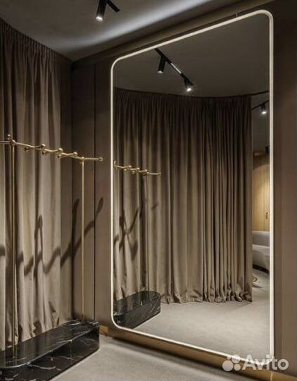 Зеркало настенное с подсветкой