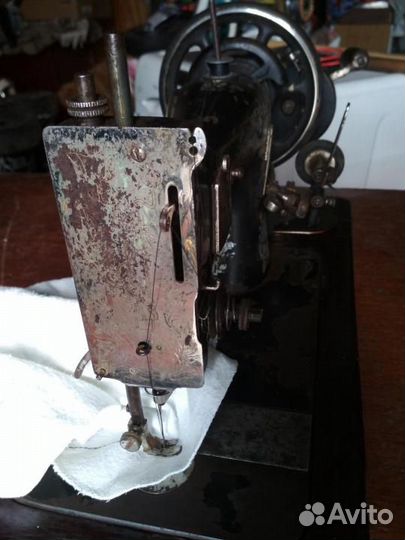 Швейная машинка Зингер