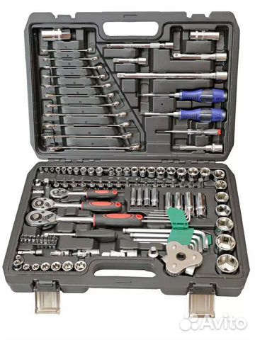 Набор инструментов для авто 121 предмет