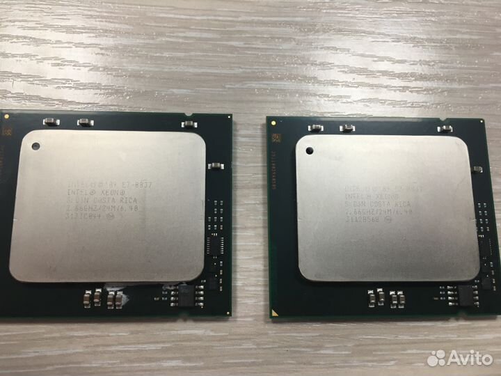 2 Процессора Intel Xeon E7-8837