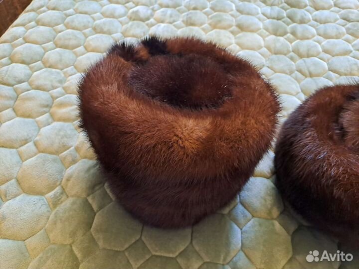 Шапки норковые 3штуки