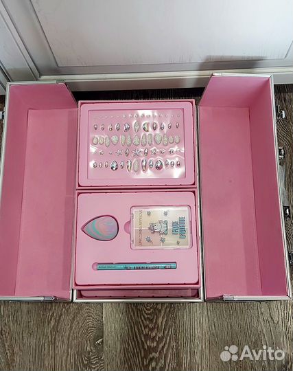 Unicorns approve Макияжный набор в кейсе