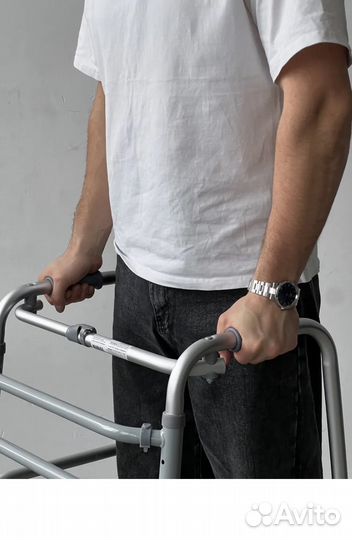 Ходунки для взрослых шагающие