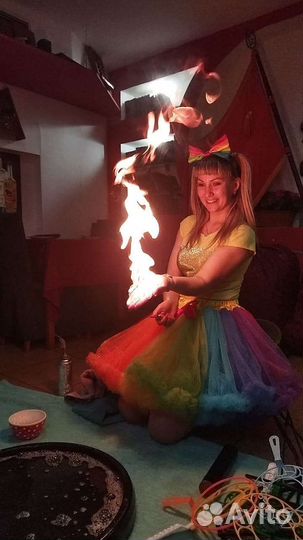 Аниматор на праздник, ростовые Зайка и Мишка