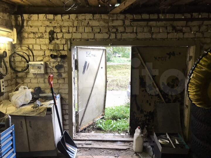 Гараж, > 30 м²