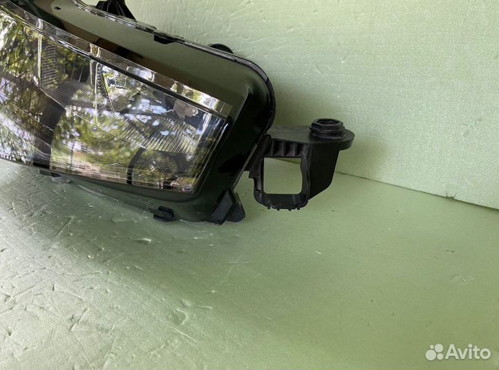 Фара правая Skoda Rapid 2