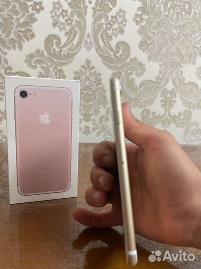 iPhone 7, 32 ГБ