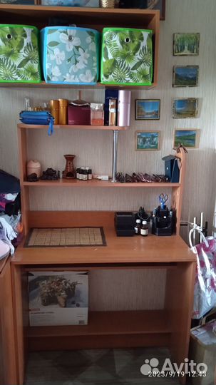 Стол компьютерный и полка