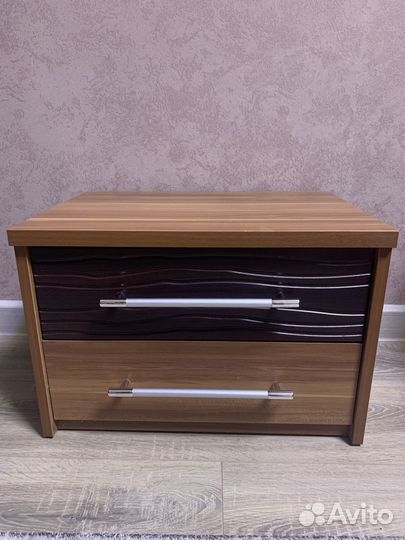 Тумба прикроватная