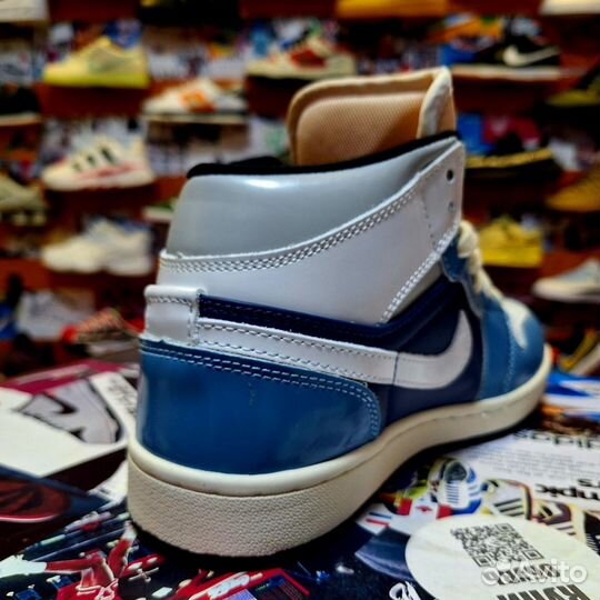 Кроссовки Air Jordan 1 Retro Mid Blue