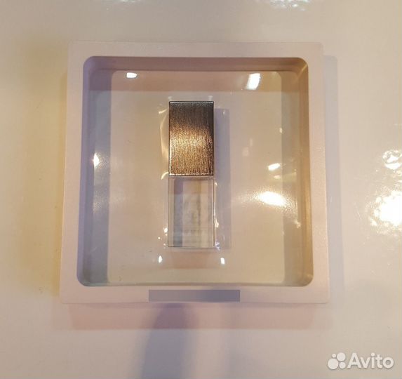 Флеш-карта 8 гб с подсветкой