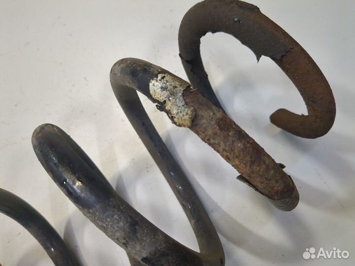 Пружина подвески Opel Vivaro, 2006