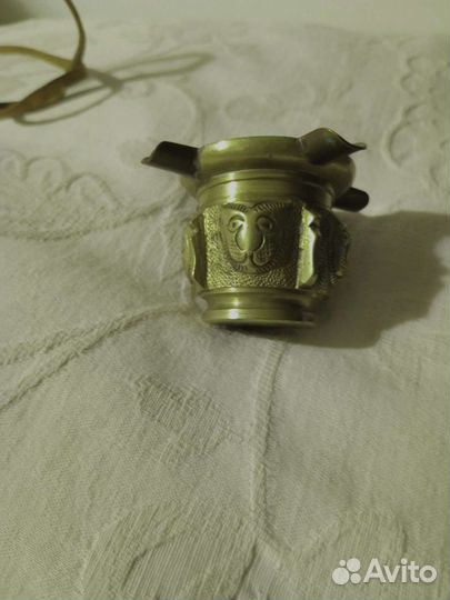 Бронзовая пепельница