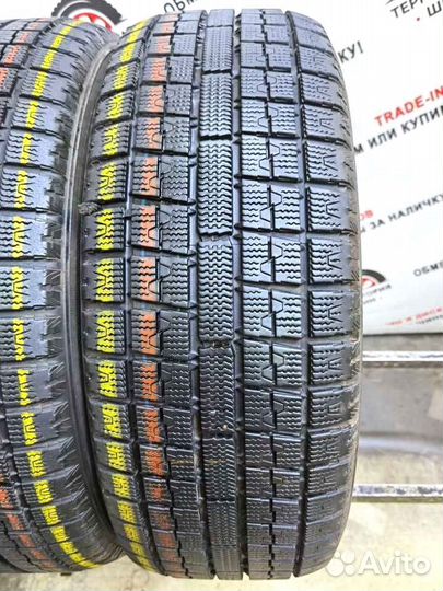 Toyo Observe Garit KX 215/55 R17 94Q