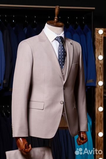 Мужской костюм тройка