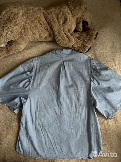 Блузка небесно голубая, вышивка ракушка жемчужина