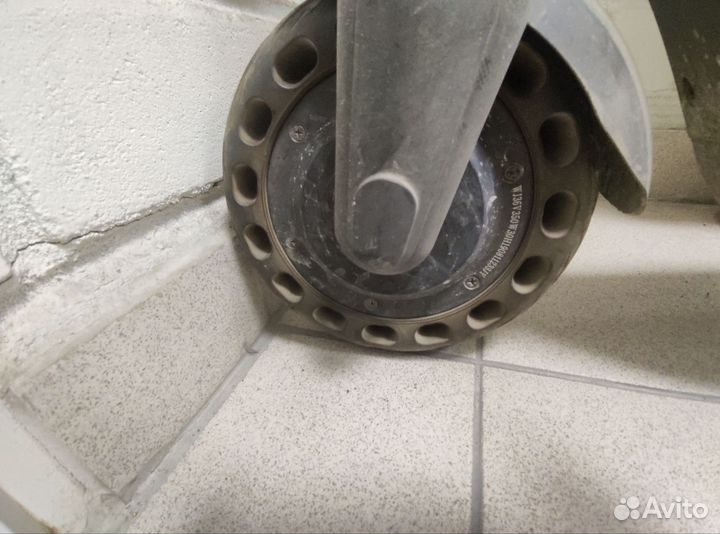 Joyor A3 черный. Электросамокат